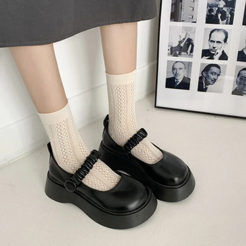 Japan jk uniform small leather shoes female 2021 summer new British style retro thick-soled Mary Jane shoes
Japan jk uniform small leather shoes female 2021 summer new British style retro thick-soled Mary Jane shoes