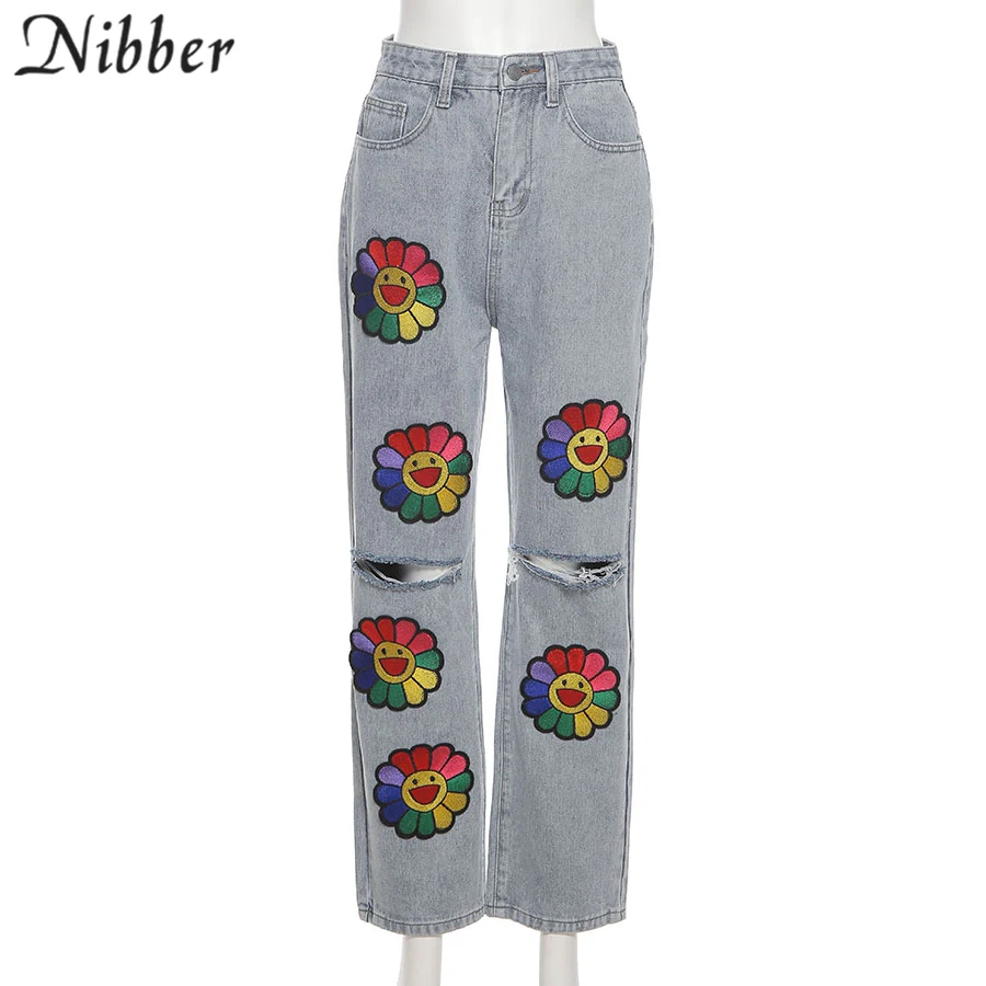 Nibber Autumn New Fashion Street Solid Cotton Jeans Women High Waist Sunflower Embroidery Broken Hole Wide Leg Denim Pants
Nibber Autumn New Fashion Street Solid Cotton Jeans Women High Waist Sunflower Embroidery Broken Hole Wide Leg Denim Pants