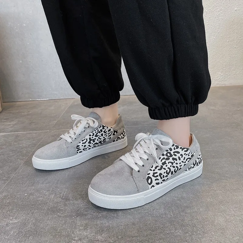 LLOGAI New Fashion Man Sneakers Spring Men Running Shoes Comfortable Outdoor Street Sports Shoes Brand Non-slip Walking Shoes
LLOGAI New Fashion Man Sneakers Spring Men Running Shoes Comfortable Outdoor Street Sports Shoes Brand Non-slip Walking Shoes