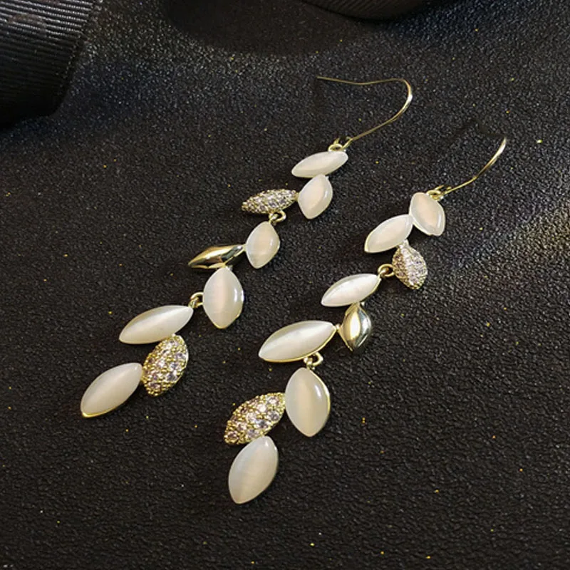 Korean Exquisite Long Leaves Branches Tassel Dangle Earrings for Women Rhinestone Female Wedding Prevent Allergy Jewelry
Korean Exquisite Long Leaves Branches Tassel Dangle Earrings for Women Rhinestone Female Wedding Prevent Allergy Jewelry