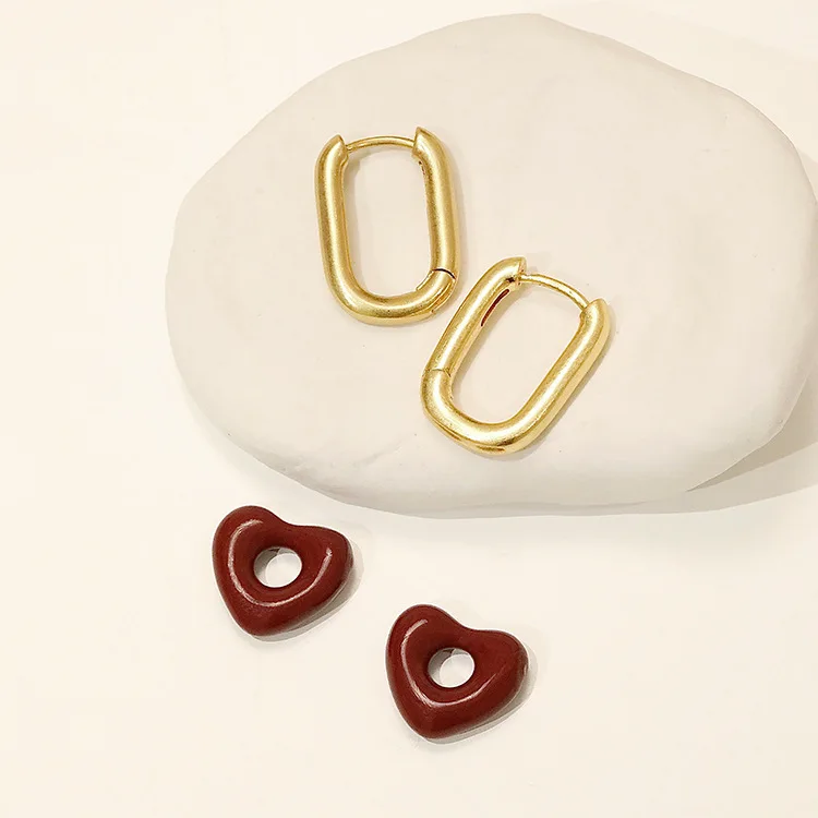 French Retro Romantic Wine Red Heart Pendant Earrings for Woman Wedding Party Girls Fashion Jewelry Christmas Gift Accessories
French Retro Romantic Wine Red Heart Pendant Earrings for Woman Wedding Party Girls Fashion Jewelry Christmas Gift Accessories