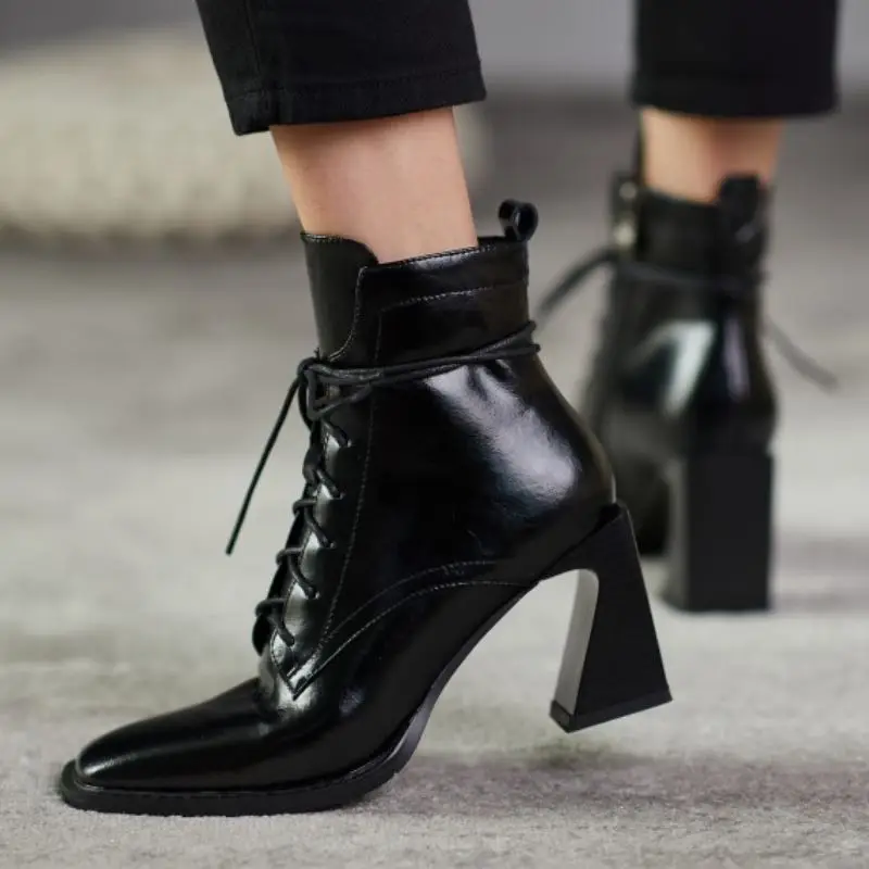 RIZABINA Real Leather Women Ankle Boots Thick High Heel Cross Strap Zipper Shoes Square Toe Warm Boots Party Footwear Size 33-40
RIZABINA Real Leather Women Ankle Boots Thick High Heel Cross Strap Zipper Shoes Square Toe Warm Boots Party Footwear Size 33-40