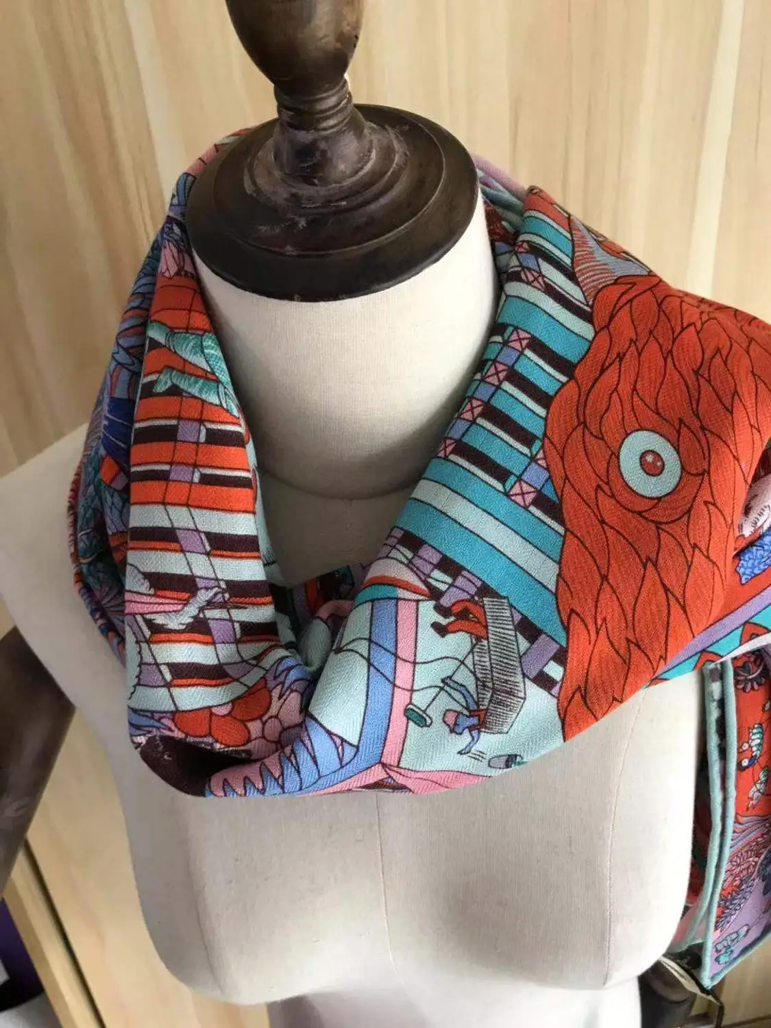 2019 new arrival autumn winter leopard 70% cashmere 30% silk big scarf 135*135 cm warm fashion wrap shawl for women lady girl
2019 new arrival autumn winter leopard 70% cashmere 30% silk big scarf 135*135 cm warm fashion wrap shawl for women lady girl