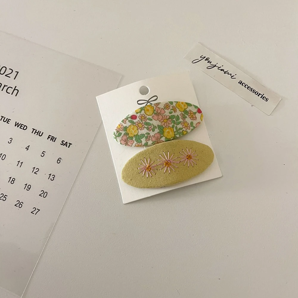 2Pcs Embroider Flower Print Oval Hair Clip Cute Hairpins for Baby Girls Clips Barrettes Flower Print Hair Accessories for Kids
2Pcs Embroider Flower Print Oval Hair Clip Cute Hairpins for Baby Girls Clips Barrettes Flower Print Hair Accessories for Kids