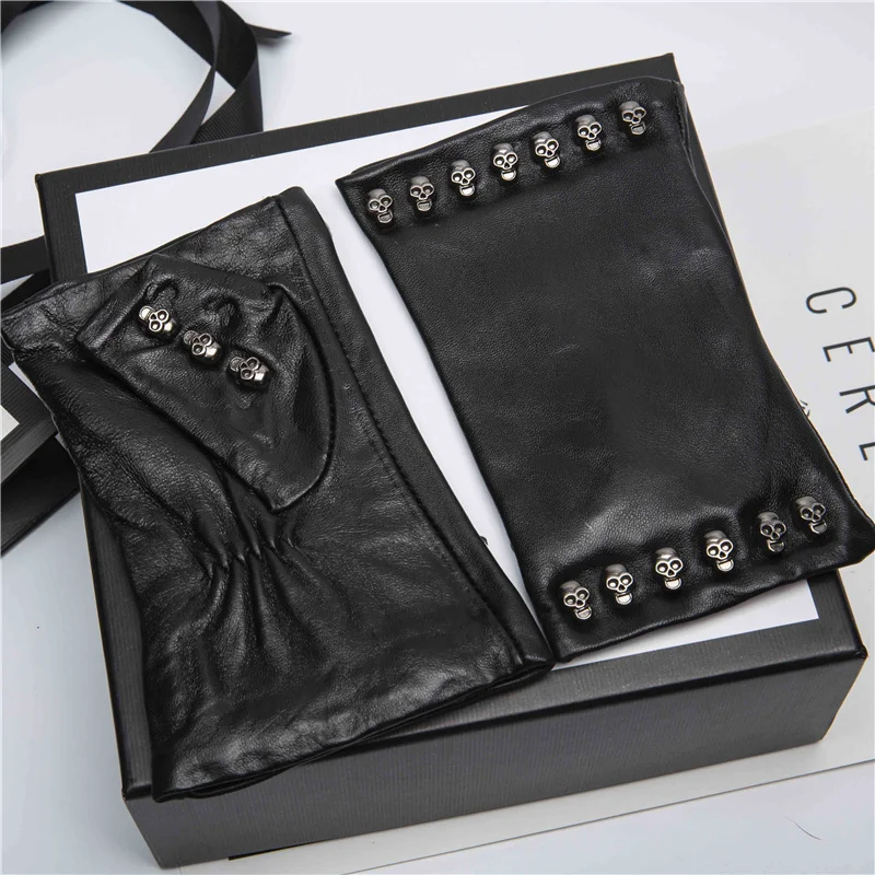 New Fashion Women Genuine Leather Sheepskin Fingerless High Quality Outdoor Driving Black Gloves Spring and Autumn
New Fashion Women Genuine Leather Sheepskin Fingerless High Quality Outdoor Driving Black Gloves Spring and Autumn