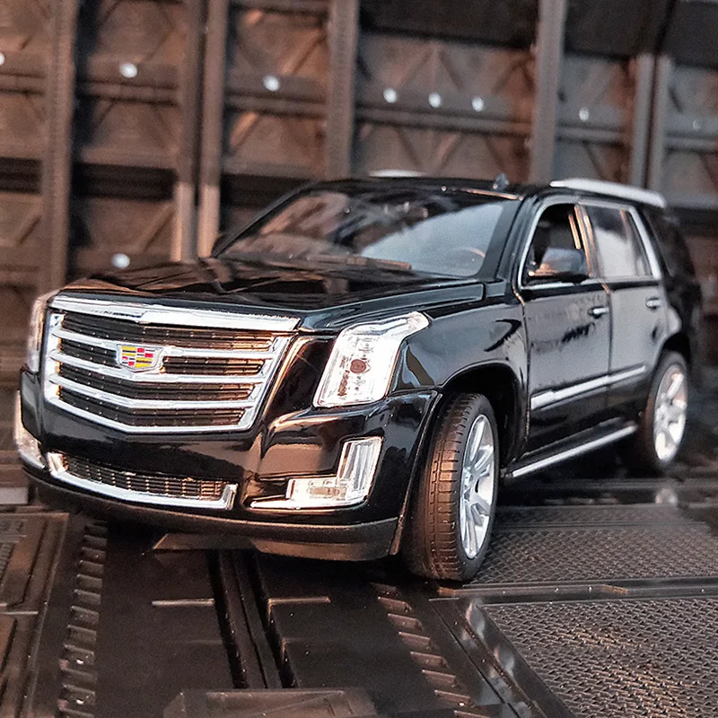 1:27 Simulation 2017 Cadillac Escalade Off-Road Vehicle Static Alloy Model Metal Decoration Collection Gifts for Children
1:27 Simulation 2017 Cadillac Escalade Off-Road Vehicle Static Alloy Model Metal Decoration Collection Gifts for Children