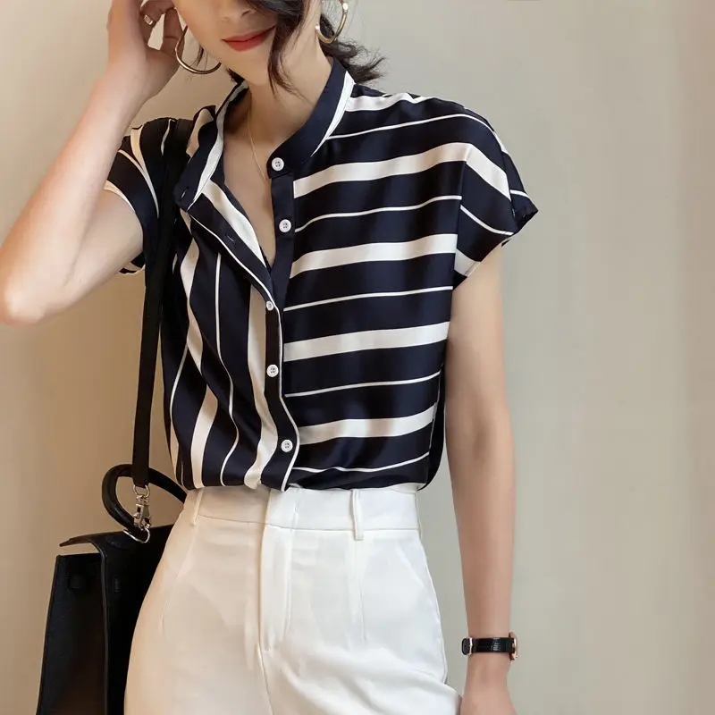 Striped Shirt Short-Sleeved Blouse Women'S Summer New Style All-Match T-Shirt High-End Thin Shirt
Striped Shirt Short-Sleeved Blouse Women'S Summer New Style All-Match T-Shirt High-End Thin Shirt
