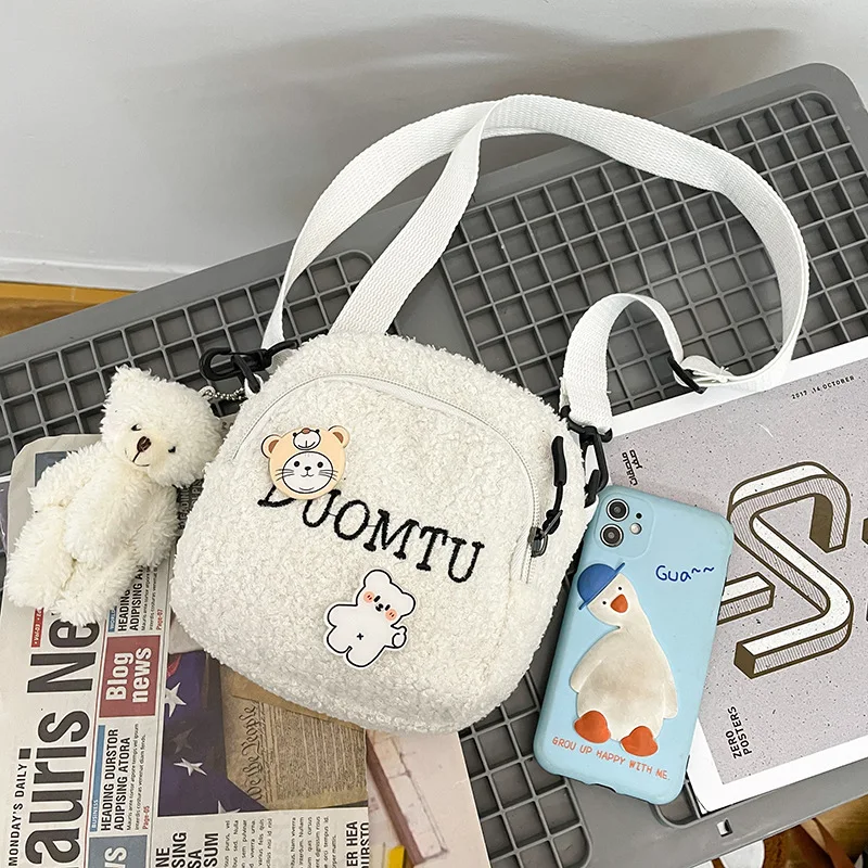 Japanese lamb hair small bag 2020 new fashion Women mini shoulder bag cute soft cute girl plush messenger bag
Japanese lamb hair small bag 2020 new fashion Women mini shoulder bag cute soft cute girl plush messenger bag