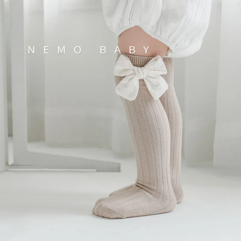 Cute Candy Color Baby Girls Socks Middle Tube Cotton With Contrast Color Bowknot Children Clothing Accessories Four Seasons
Cute Candy Color Baby Girls Socks Middle Tube Cotton With Contrast Color Bowknot Children Clothing Accessories Four Seasons