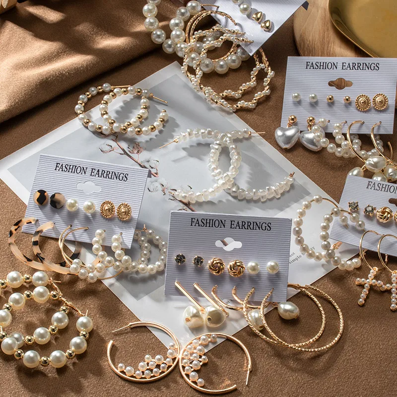 New Simple Korean Plain Pearl Hoop Earrings For Women Statement Unique Gold Metal Big earings 2020 Trend Fashion Brincos Jewelry
New Simple Korean Plain Pearl Hoop Earrings For Women Statement Unique Gold Metal Big earings 2020 Trend Fashion Brincos Jewelry