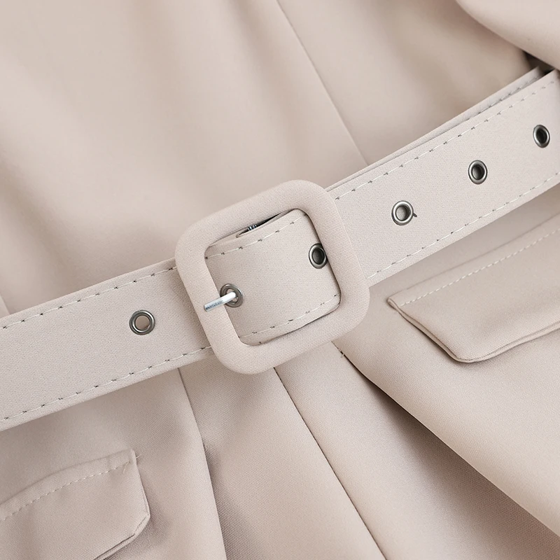 Sexy High Waist Playsuits Rompers Elegant Women Spring Square Neck Lace Spliced Wide-Leg Shorts Pure Color Lady Shorts
Sexy High Waist Playsuits Rompers Elegant Women Spring Square Neck Lace Spliced Wide-Leg Shorts Pure Color Lady Shorts