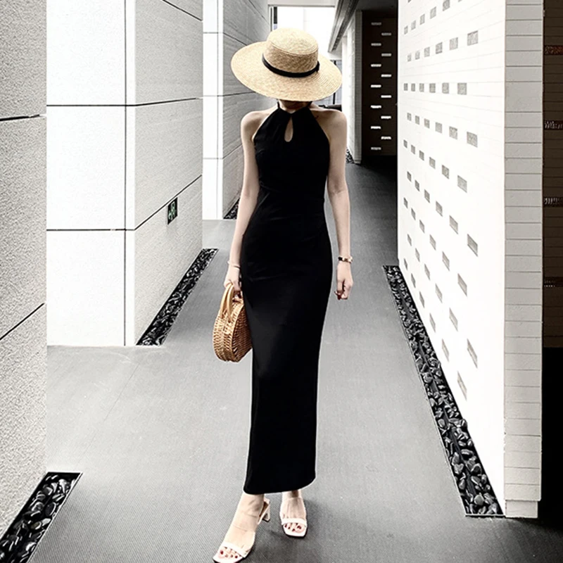 Sexy Retro Fashion Women Long Skirt Hanging Neck Elegant Dress Hollow Sleeveless Suspender Slim Dresses Casual Ladies Party 2021
Sexy Retro Fashion Women Long Skirt Hanging Neck Elegant Dress Hollow Sleeveless Suspender Slim Dresses Casual Ladies Party 2021