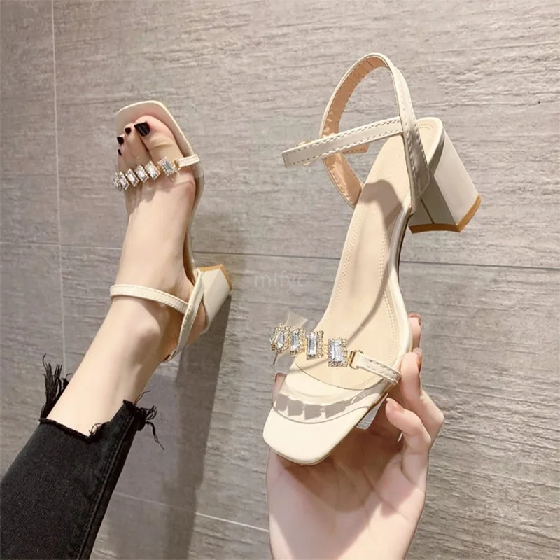 Thick heel sandals female rhinestone 2021 summer new transparent word with fairy style open toe high heels shoes for women
Thick heel sandals female rhinestone 2021 summer new transparent word with fairy style open toe high heels shoes for women