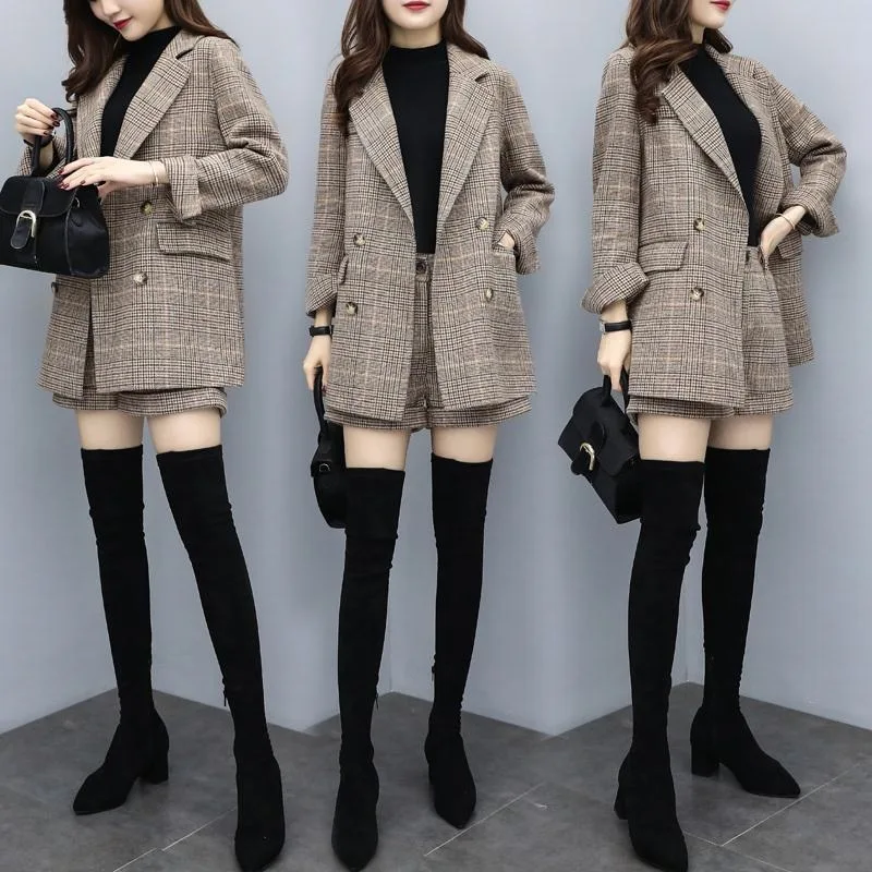 Fashion Autumn Women Plaid Blazers and Jackets Work Office Lady Suit Slim Double Breasted Business Female Blazer Coat Talever
Fashion Autumn Women Plaid Blazers and Jackets Work Office Lady Suit Slim Double Breasted Business Female Blazer Coat Talever