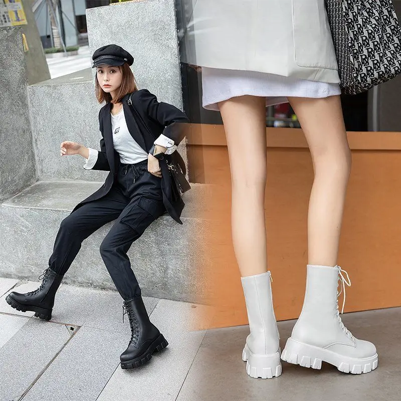 2020 New Fashion Leather Women Black White Thick Heel Boots Round Toe Motorcycle Boots Female Autumn Winter Shoes Woman Punk
2020 New Fashion Leather Women Black White Thick Heel Boots Round Toe Motorcycle Boots Female Autumn Winter Shoes Woman Punk