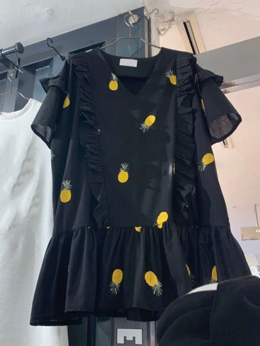 2021 Women Dresses New Cartoon Embroidery Vestidos Spring Summer Femme Sweet Ruffle Short Sleeve V-neck Dress
2021 Women Dresses New Cartoon Embroidery Vestidos Spring Summer Femme Sweet Ruffle Short Sleeve V-neck Dress