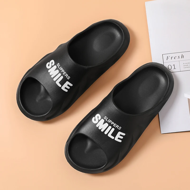 2021 New Spring And Summer Home Flip Flops Non-Slip Shoes Comfortable And Fashionable Couple Home Slippers
2021 New Spring And Summer Home Flip Flops Non-Slip Shoes Comfortable And Fashionable Couple Home Slippers
