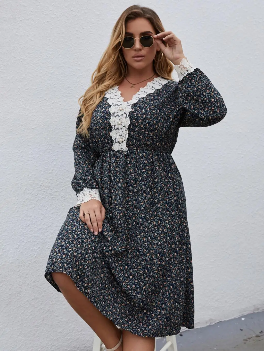 2021 Korean Fashion Dress Women Summer V Neck Long Sleeve Floral Print Casual Dress High Waist Lace Patchwork Plus Size Dresses
2021 Korean Fashion Dress Women Summer V Neck Long Sleeve Floral Print Casual Dress High Waist Lace Patchwork Plus Size Dresses