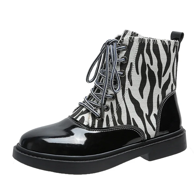 2021 New Chunky Boots Fashion Platform Women Ankle Female Sole Pouch Ankle Botas Mujer Round Toe Slip-On Botas Altas Mujer
2021 New Chunky Boots Fashion Platform Women Ankle Female Sole Pouch Ankle Botas Mujer Round Toe Slip-On Botas Altas Mujer