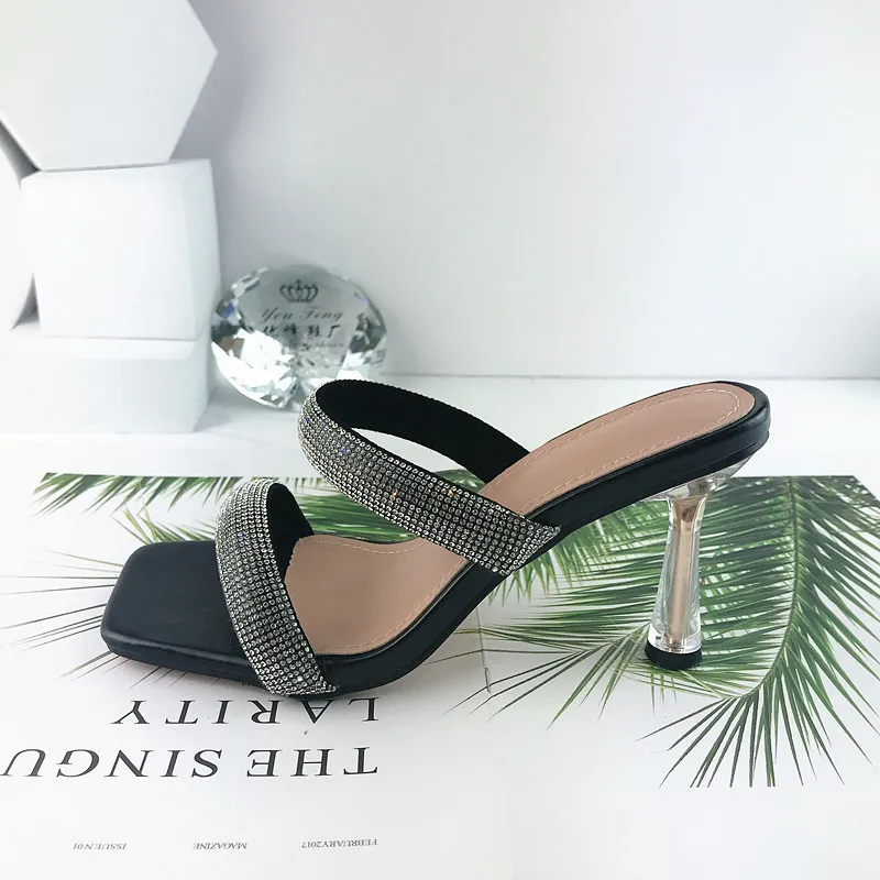 2021 New Brand Women Slipper Summer Outdoor Sandal Crystal Clear Square High Heel Slip On Elegant Women Slides Sandals Plus Size
2021 New Brand Women Slipper Summer Outdoor Sandal Crystal Clear Square High Heel Slip On Elegant Women Slides Sandals Plus Size