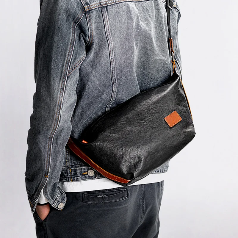 AETOO New leather men's shoulder messenger bag cowhide simple commuter backpack trendy men's original casual chest bag
AETOO New leather men's shoulder messenger bag cowhide simple commuter backpack trendy men's original casual chest bag