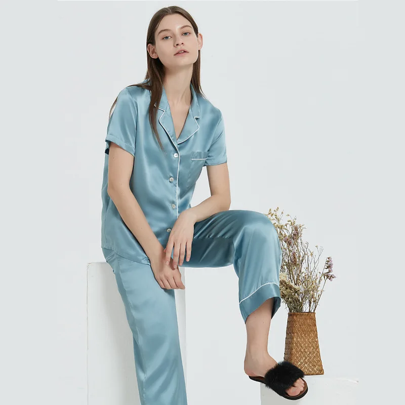 Роскошная шелковая пижама 2021, комплект из двух предметов, женские летние брюки с коротким рукавом и длинными штанами, домашняя одежда для сн...
Роскошная шелковая пижама 2021, комплект из двух предметов, женские летние брюки с коротким рукавом и длинными штанами, домашняя одежда для сн...