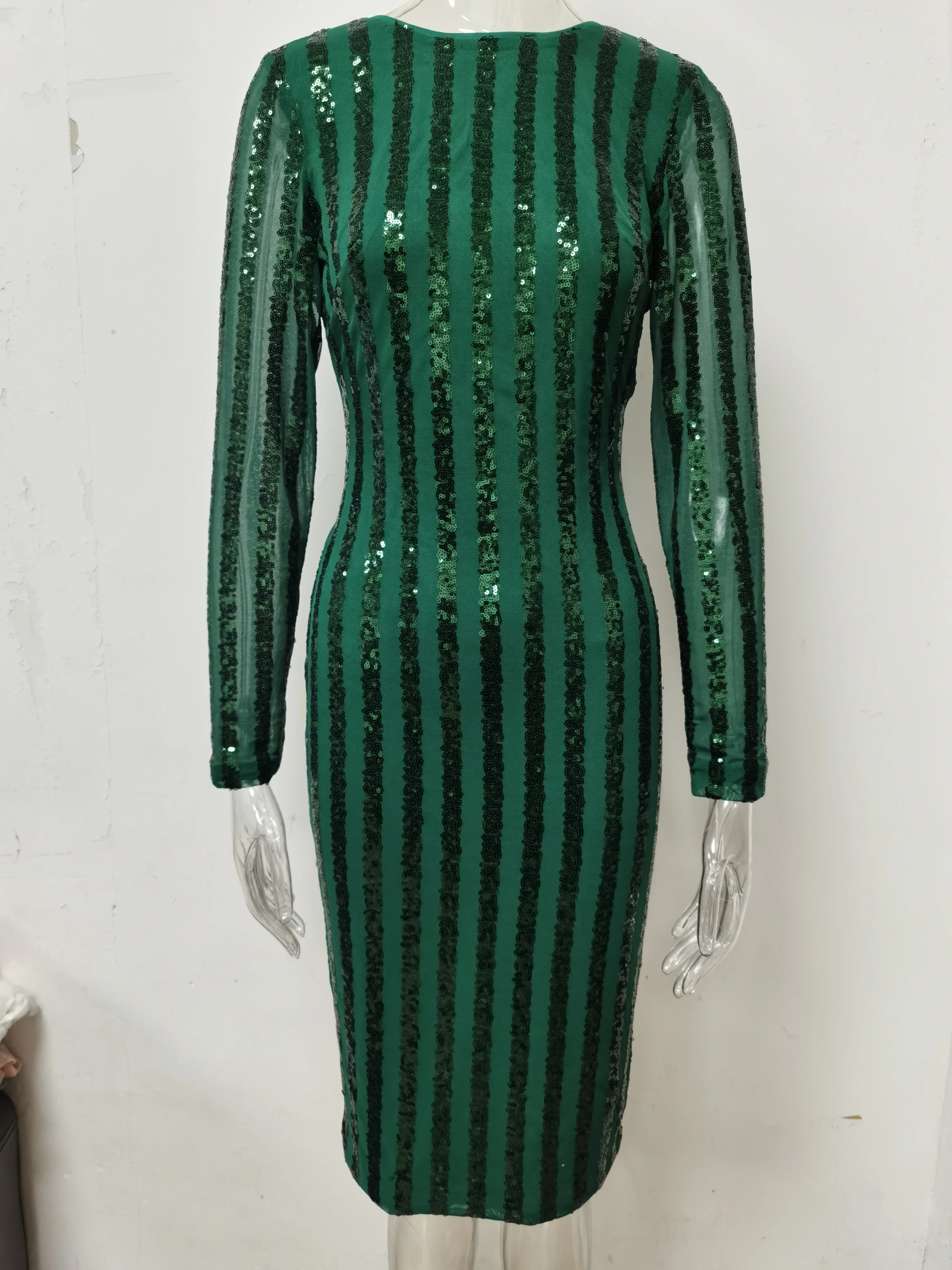 Selling Spring and Autumn Elegant Women's Casual dress Back V-neck Slim Long sleeve Stripe Sequin dress
Selling Spring and Autumn Elegant Women's Casual dress Back V-neck Slim Long sleeve Stripe Sequin dress