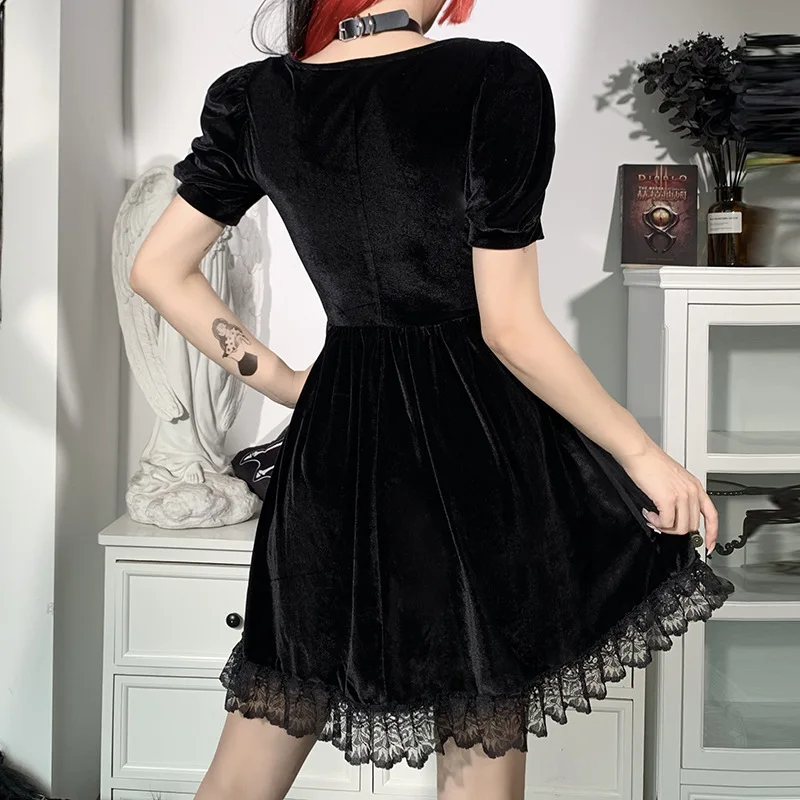 2021 New Vintage Lace Trim Black Dress Goth Aesthetic High Waist Mini Dress Women Elegant Velvet Puff Sleeve Sexy Party Dresses
2021 New Vintage Lace Trim Black Dress Goth Aesthetic High Waist Mini Dress Women Elegant Velvet Puff Sleeve Sexy Party Dresses
