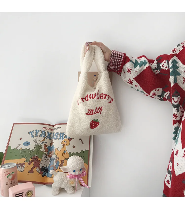 Women's all-match plush handbag student simple casual clutch bag Imitation cashmere tote bags
Women's all-match plush handbag student simple casual clutch bag Imitation cashmere tote bags