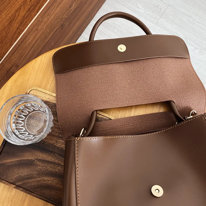 Retro Solid Color PU Leather Women Shoulder Handbags Casual Simple Large Capacity Ladies Daily Crossbody Bags
Retro Solid Color PU Leather Women Shoulder Handbags Casual Simple Large Capacity Ladies Daily Crossbody Bags