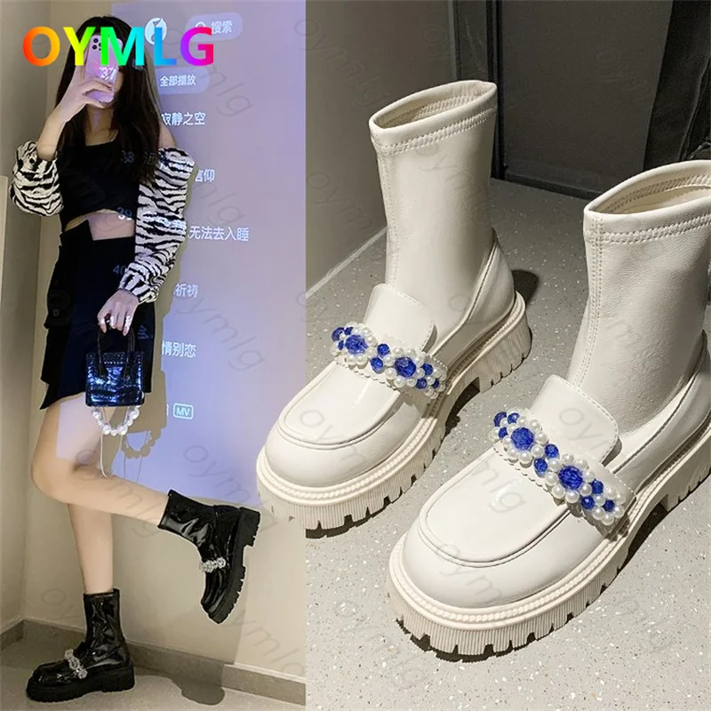 Net red short boots female 2021 new student retro fashion thick heel rhinestone thin thin boots trendy single boots
Net red short boots female 2021 new student retro fashion thick heel rhinestone thin thin boots trendy single boots