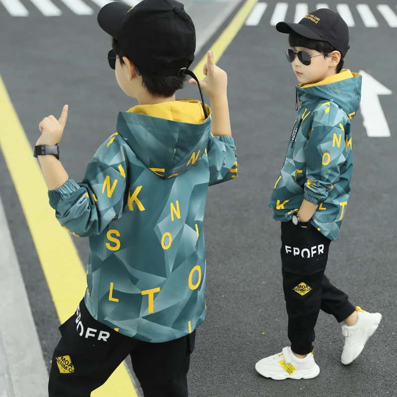 Boys Jackets Kids Fashion Camouflage Letter Coats Children's Spring Autumn Long Sleeve Outwear Teenages Waterproofe Hooded Coat
Boys Jackets Kids Fashion Camouflage Letter Coats Children's Spring Autumn Long Sleeve Outwear Teenages Waterproofe Hooded Coat