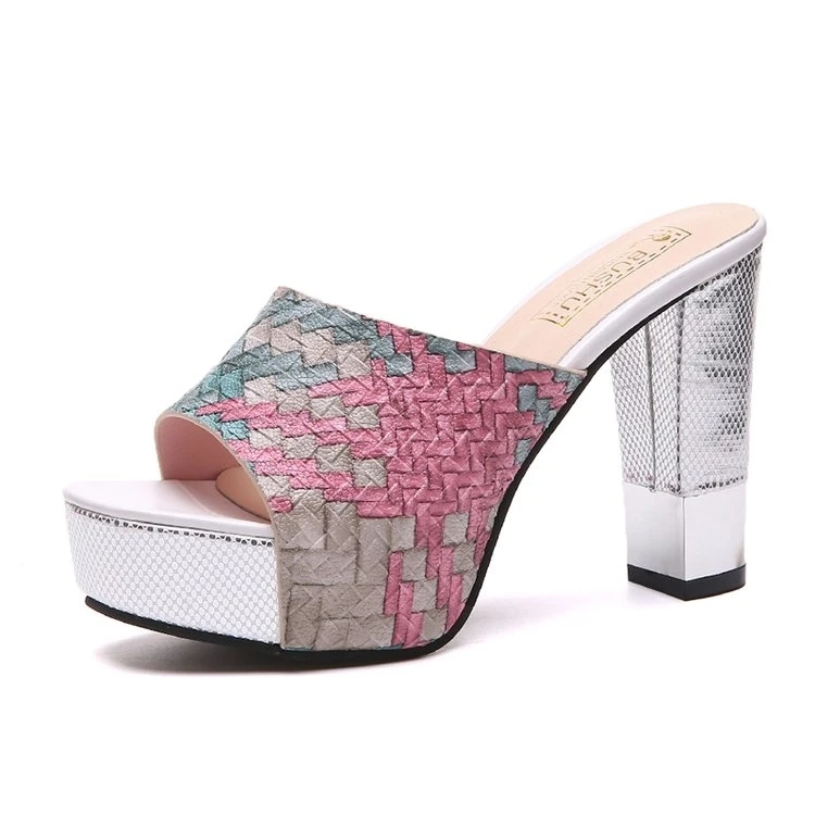 2020 New Women Pu Leather Summer Slippers Peep Toe Sexy Super Square High Heels Fashion Party Shoes Woman Platform Sandals 
2020 New Women Pu Leather Summer Slippers Peep Toe Sexy Super Square High Heels Fashion Party Shoes Woman Platform Sandals
