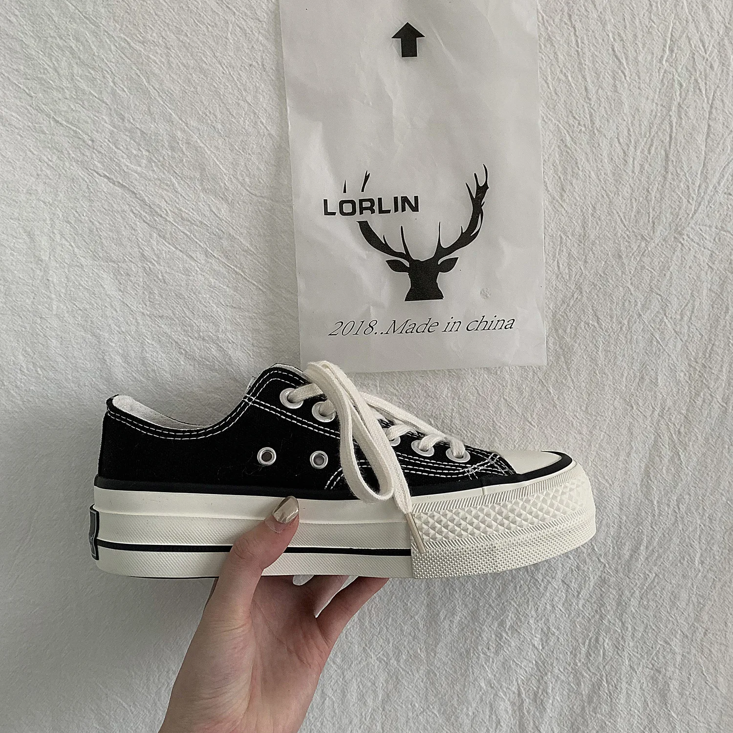 Women's Fashion 2020 Vulcanized Shoes Woman Sneakers New Shoes Platform Fashion Comfortable Shoes Women
Women's Fashion 2020 Vulcanized Shoes Woman Sneakers New Shoes Platform Fashion Comfortable Shoes Women