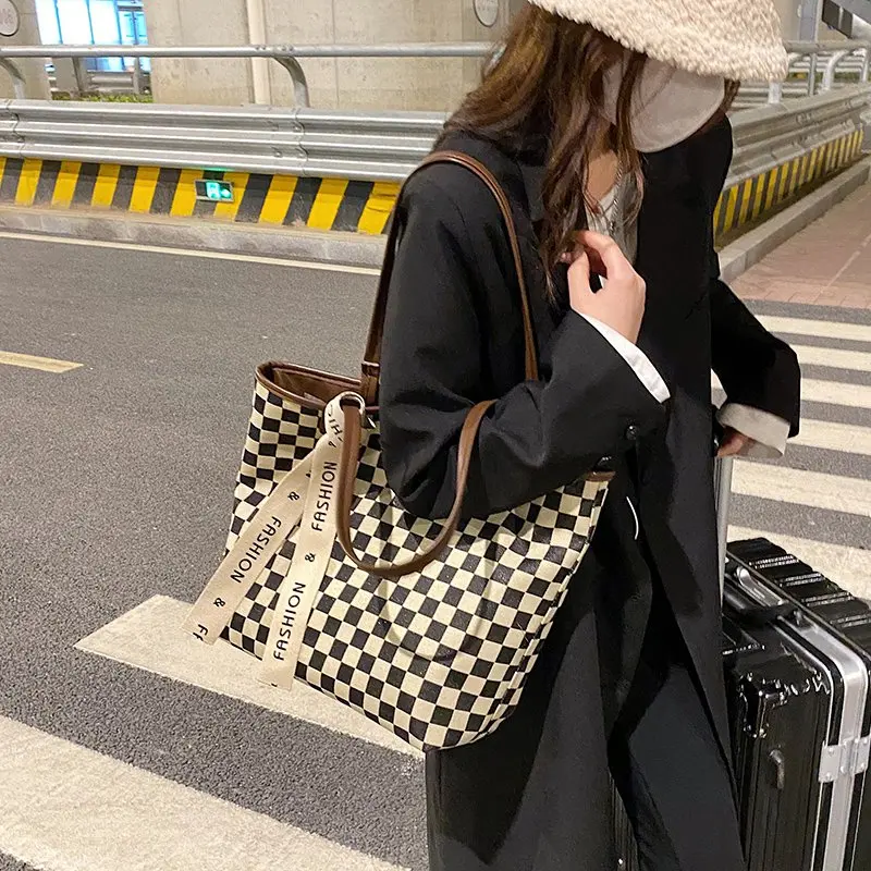 The new female bag
The new female bag