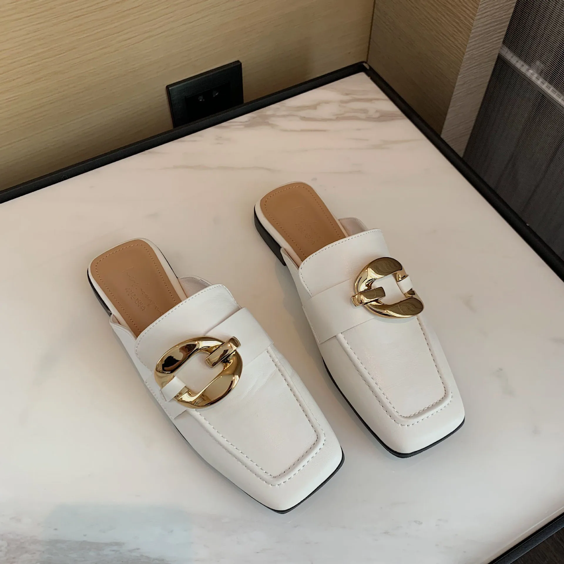 Women's Slip On Slippers Closed Toe Mules Metal Buckle Shoes Backless Loafers Square Toe Low Heel Outdoor Spring Black
Women's Slip On Slippers Closed Toe Mules Metal Buckle Shoes Backless Loafers Square Toe Low Heel Outdoor Spring Black