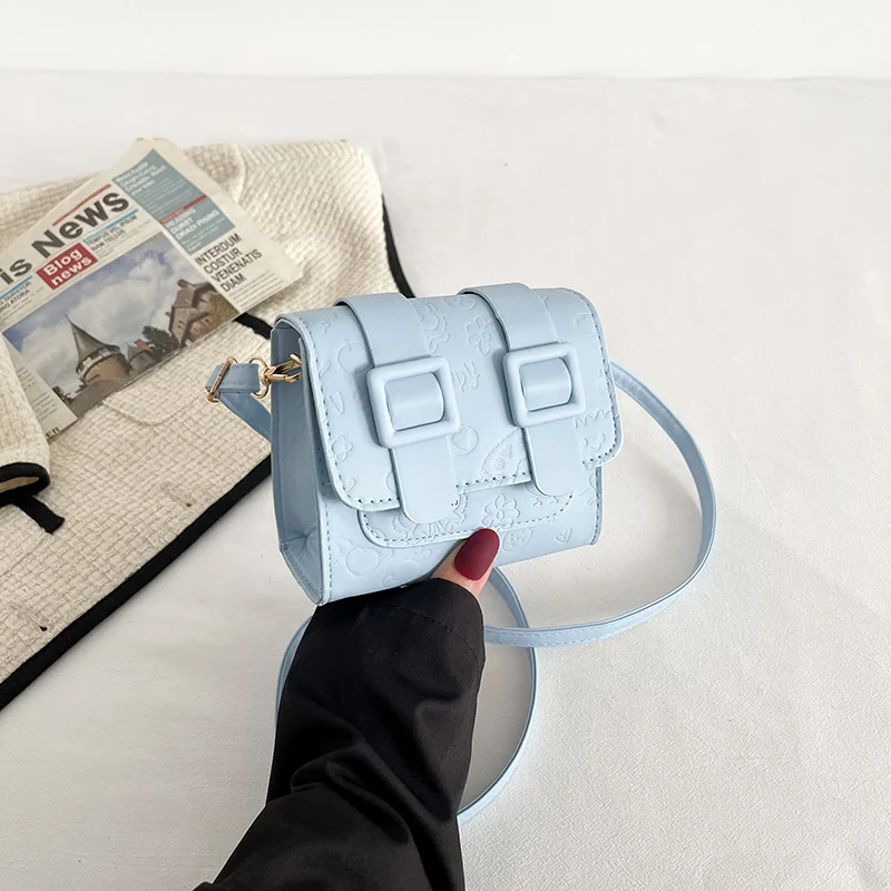 Autumn and Winter Small Bag New Fashion Leisure Fashion Foreign Style Cambridge Bag Fashion Embossed Single Shoulder Messenger
Autumn and Winter Small Bag New Fashion Leisure Fashion Foreign Style Cambridge Bag Fashion Embossed Single Shoulder Messenger