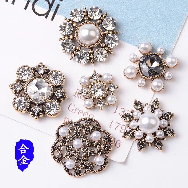 DIY luggage/Clothing/Hair Wedding Handmade Jewelry Making 50pcs Anti-Gold color Alloy Material Crystal/Pearl Flower Shape Charm
DIY luggage/Clothing/Hair Wedding Handmade Jewelry Making 50pcs Anti-Gold color Alloy Material Crystal/Pearl Flower Shape Charm