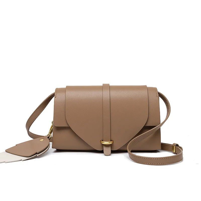 Retro leather bag women simple large capacity messenger bag small square bag 2021 new fashion niche design shoulder bag tide
Retro leather bag women simple large capacity messenger bag small square bag 2021 new fashion niche design shoulder bag tide