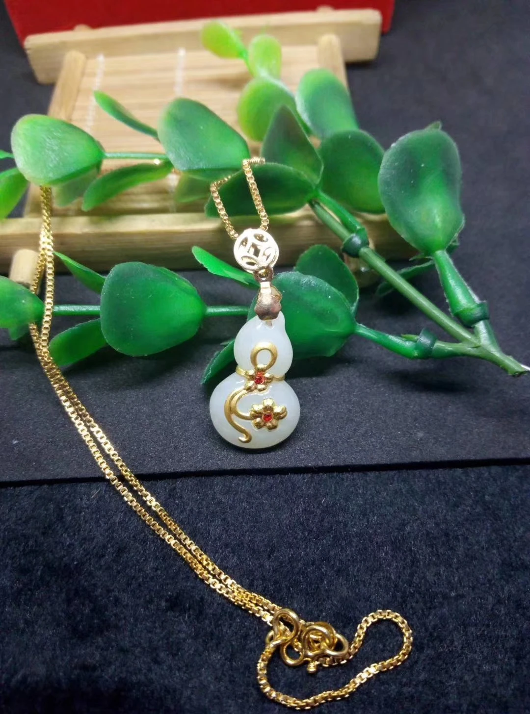 24K Gold Natural Gourd flower Jade Pendant Chinese White Jade 925 Silver Chain Necklace Women Jewelry Gift 
24K Gold Natural Gourd flower Jade Pendant Chinese White Jade 925 Silver Chain Necklace Women Jewelry Gift