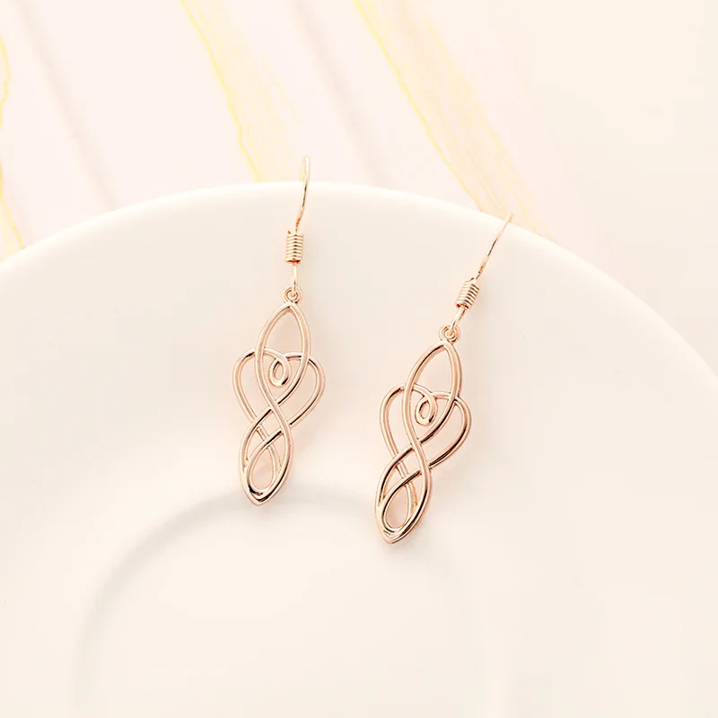 Fashion court retro copper earrings drop-shaped sweet beauty earrings earrings 2020 new earrings earrings trendy 2020
Fashion court retro copper earrings drop-shaped sweet beauty earrings earrings 2020 new earrings earrings trendy 2020
