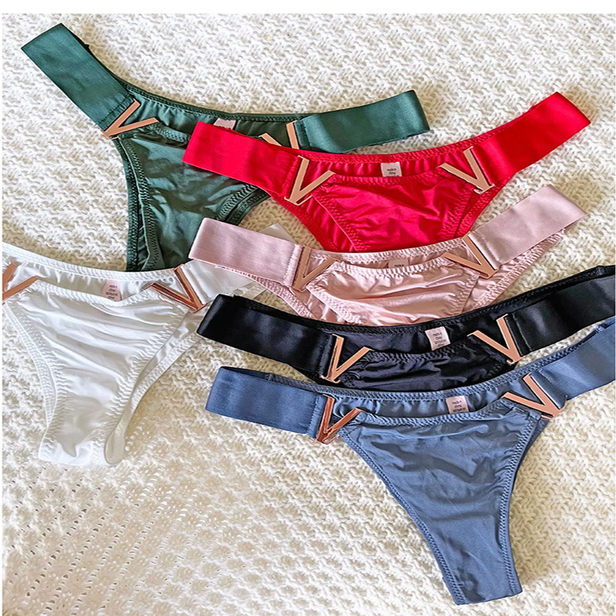 Comfort Ice Silk Panties Women G String Sexy Low Rise Intimates Underwear Cotton High Fork Fitness Lingerie Briefs lenceria muje
Comfort Ice Silk Panties Women G String Sexy Low Rise Intimates Underwear Cotton High Fork Fitness Lingerie Briefs lenceria muje