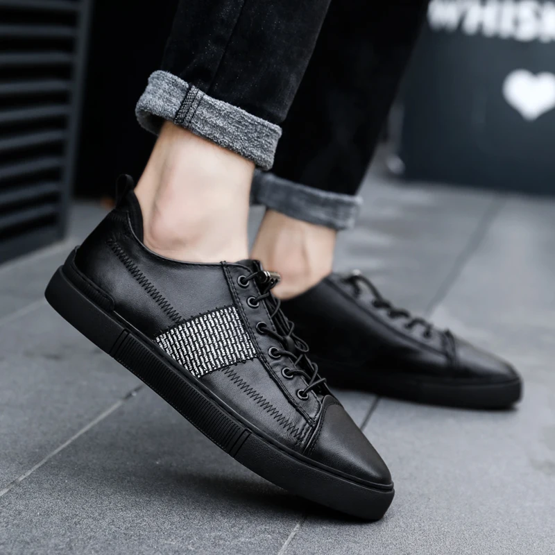 Men Genuine Leather Shoes Black Shoes Handmade Comfortable Breathable Men Flats Lace-Up Fashion Sneakers Men Shoes 2019 New
Men Genuine Leather Shoes Black Shoes Handmade Comfortable Breathable Men Flats Lace-Up Fashion Sneakers Men Shoes 2019 New