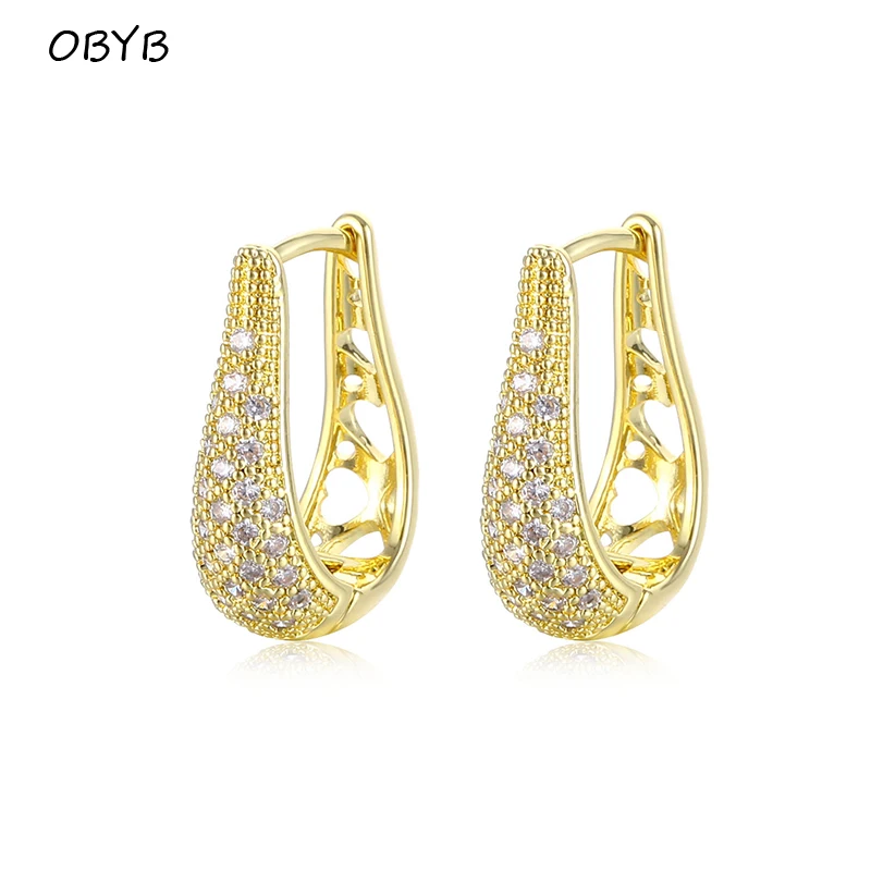 High Quality Hoop Earring For Women Inlay Zircon U Style Individual Character Geometric Earrings Punk Jewelry Summer Fashion New
High Quality Hoop Earring For Women Inlay Zircon U Style Individual Character Geometric Earrings Punk Jewelry Summer Fashion New