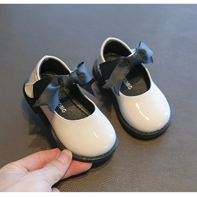 12-15.5cm Brand Kids Girls Patent Leather Shoes,Black Beige Cute Bowtie Toddler Princess Dress Shoes,Solid Pure Shallow Flats
12-15.5cm Brand Kids Girls Patent Leather Shoes,Black Beige Cute Bowtie Toddler Princess Dress Shoes,Solid Pure Shallow Flats