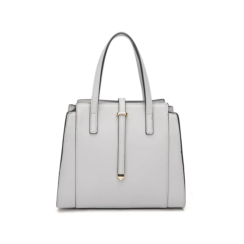 2020 New European and American ladies Messenger Handbag Handbag Shoulder Small Square Bag Retro Tassel Bag
2020 New European and American ladies Messenger Handbag Handbag Shoulder Small Square Bag Retro Tassel Bag