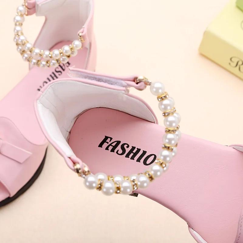 2021 Summer Girls Sandals Children Pearl Rhinestone Princess Shoes Fashion Party Shoes Kids Beach Shoes Student Shoes 
2021 Summer Girls Sandals Children Pearl Rhinestone Princess Shoes Fashion Party Shoes Kids Beach Shoes Student Shoes