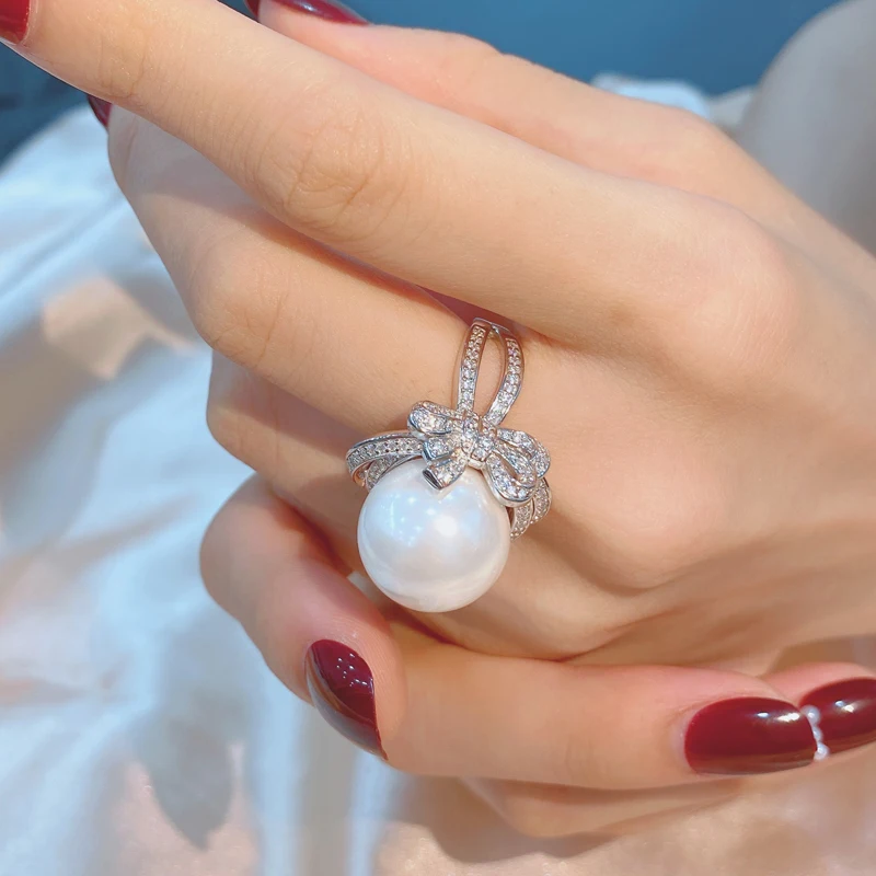 COSYA 100% 925 Sterling Silver 16*16mm Shell beads High Carbon Diamond Temperament Ring For Women Luxury Engagement Fine Jewelry
COSYA 100% 925 Sterling Silver 16*16mm Shell beads High Carbon Diamond Temperament Ring For Women Luxury Engagement Fine Jewelry