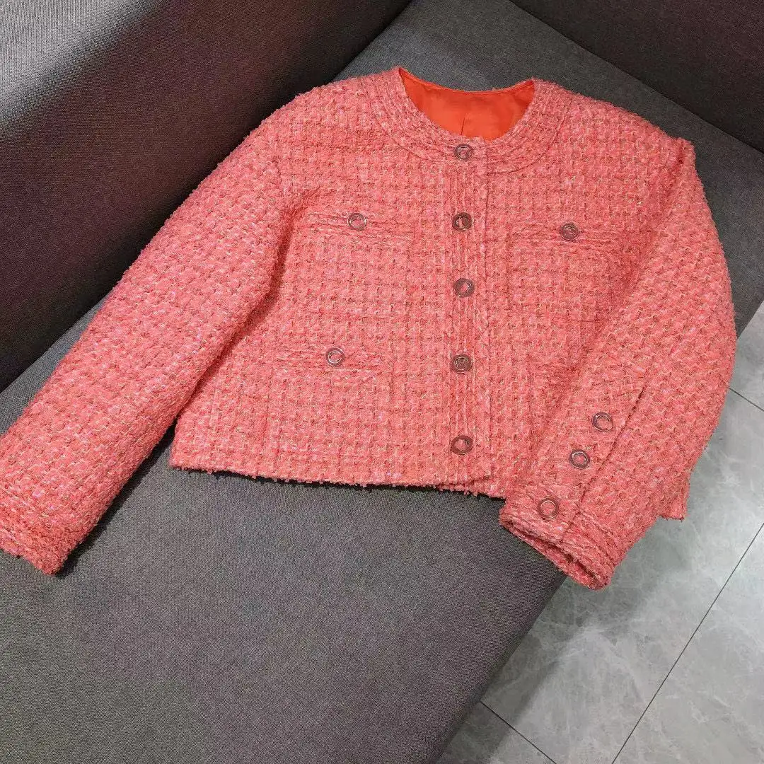 High-end Coat Women Short Jacket 2021 Autumn Runway Designer Pink Single Breasted Plaid Tweed Jackets Top Outwear
High-end Coat Women Short Jacket 2021 Autumn Runway Designer Pink Single Breasted Plaid Tweed Jackets Top Outwear