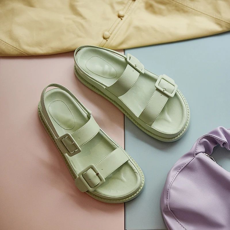 2021 New Women Real Leather Sandals Designer Buckles Shoes Women Flat Heels Solid Color Casual Lady Footwear Beach sandals
2021 New Women Real Leather Sandals Designer Buckles Shoes Women Flat Heels Solid Color Casual Lady Footwear Beach sandals